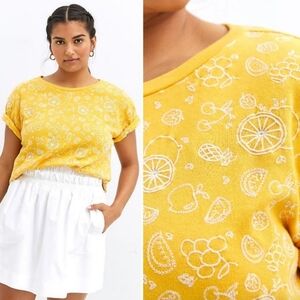 NWT Maeve Anthropologie Tee T-shirt Shirt Top Embroidered Fruit Yellow Lemons L